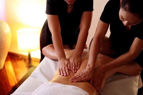 Four Hand Massage